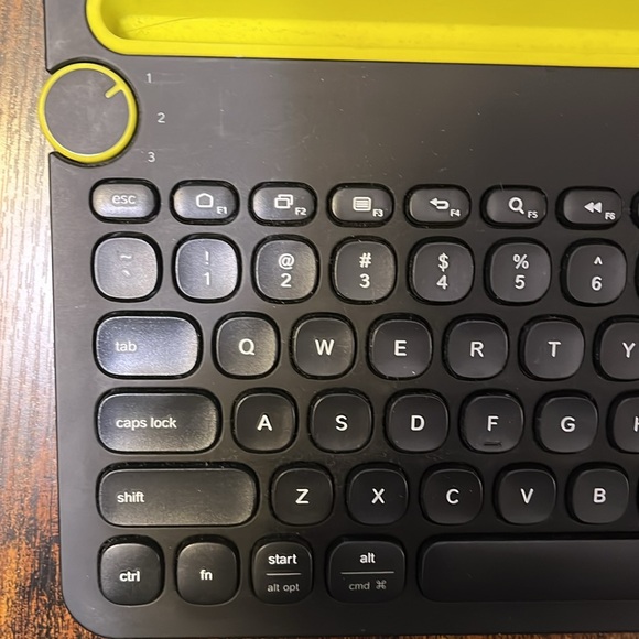 Logitech tablet keyboard - Picture 4 of 7